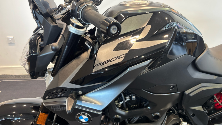 BMW F900 R